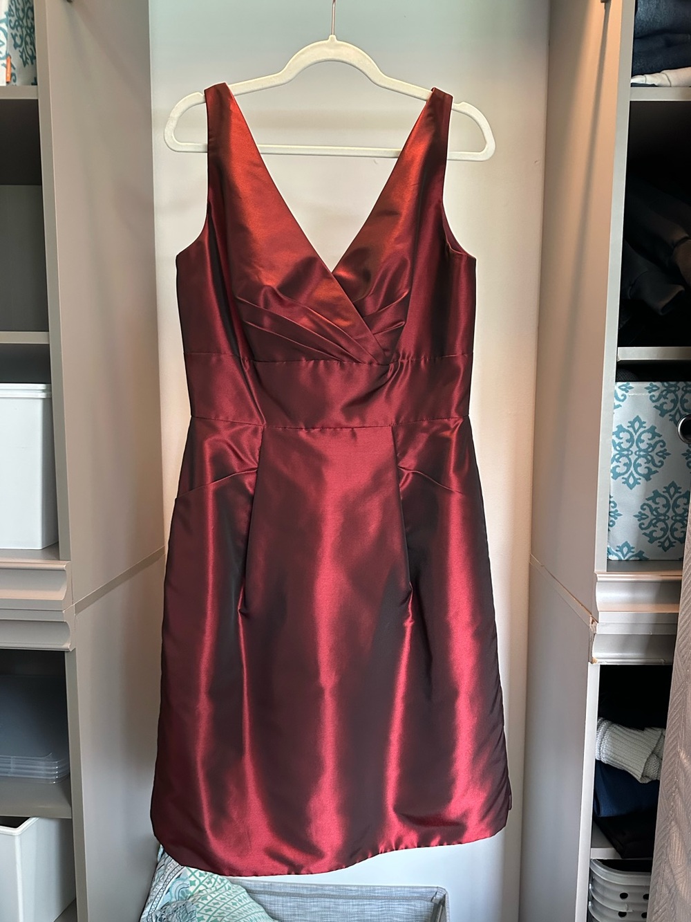 Wrap bodice taffeta Midi Dress in Burgundy